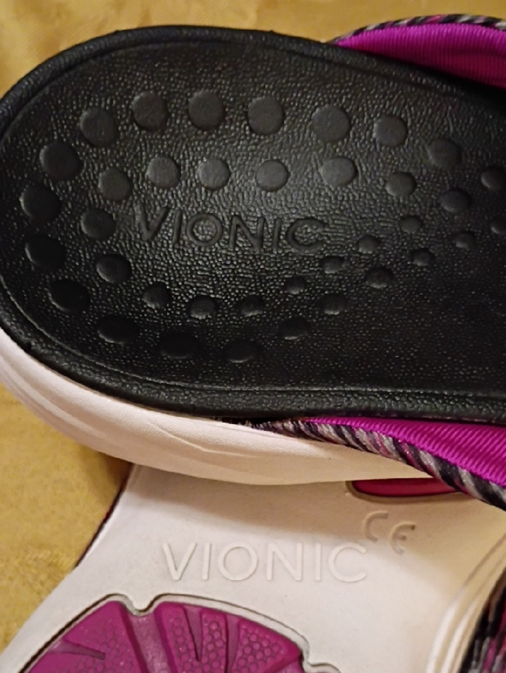 VIONIC Women’s Black & Pink Comfort Flip Flop Sandals SIZE 7.0 - Picture 2 of 10